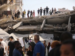 Guerre à Gaza : Israël maintient qu’il n’y a pas encore d’accord pour y mettre fin, au moins 13 morts dans des frappes aériennes