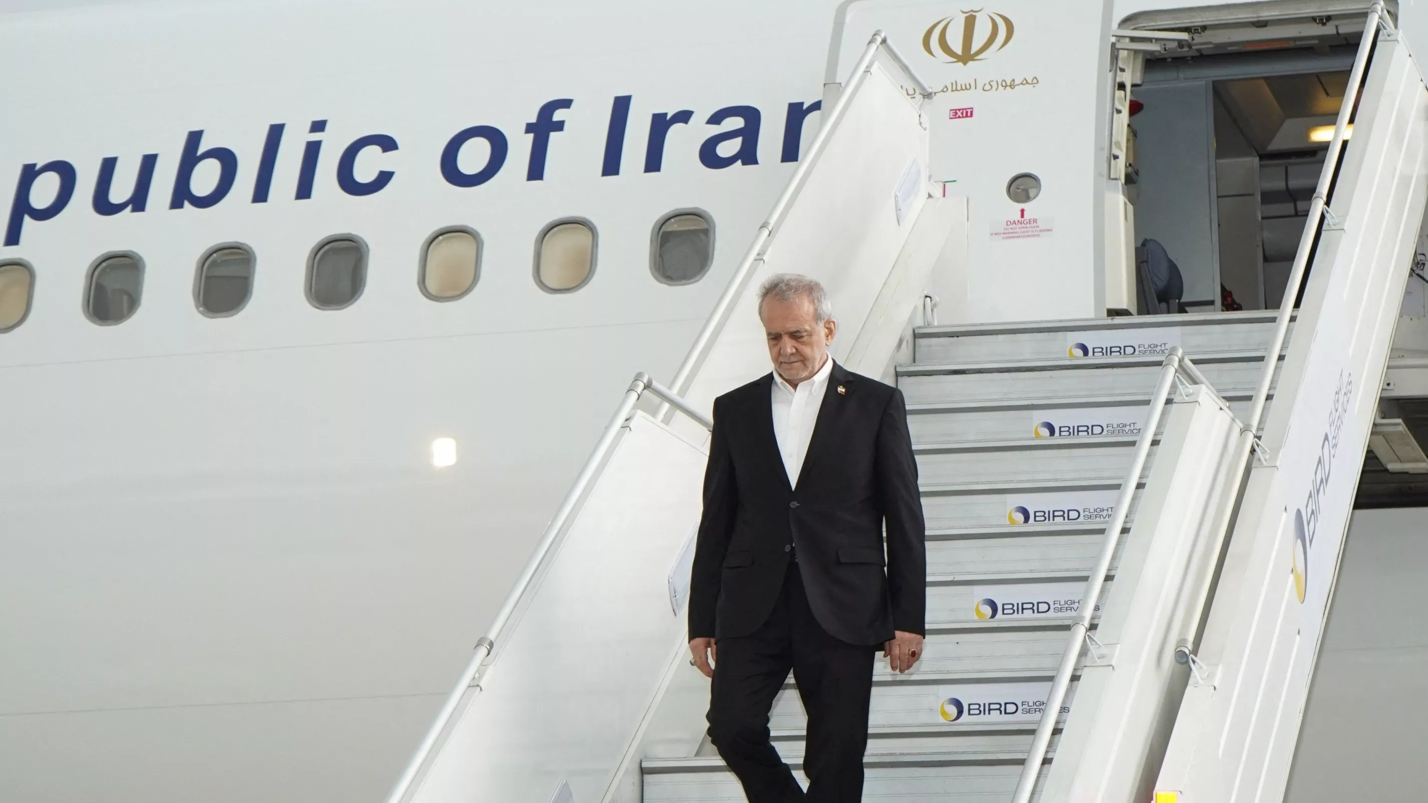 Guerre au Moyen-Orient : le président iranien prévient que les pressions contre l'Iran ont «atteint un stade critique et dangereux»