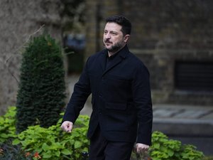 Guerre en Ukraine : Volodymyr Zelensky peut-il être lâché par certains de ses alliés aux États-Unis, comme en Europe ?