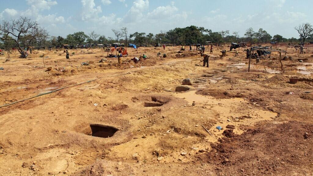 Guinée: suspecté de malversations dans le secteur de l'or, le préfet de Mandiana placé en garde à vue