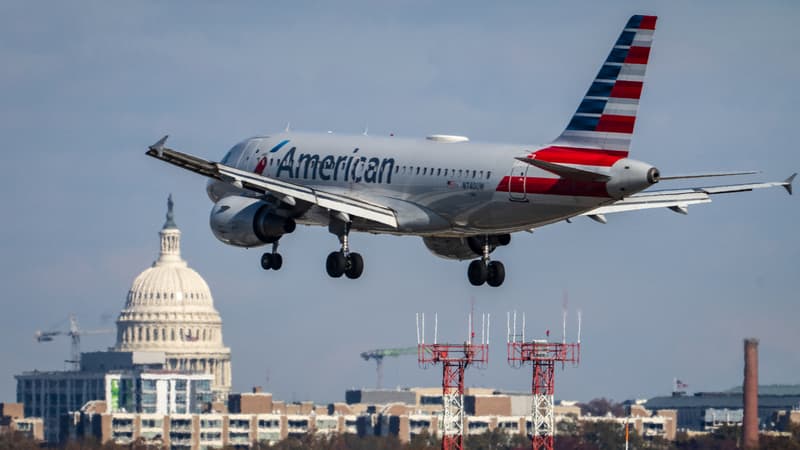 Il est payé pour regarder les matchs de la Coupe du monde: cet Américain de 29 ans adapte le plan de vols d'American Airlines en fonction des résultats pour que les supporters suivent leur équipe d'une ville à l'autre