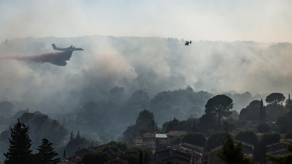 Incendies en France: Emmanuel Macron demande l'activation du mécanisme de protection civile de l'UE