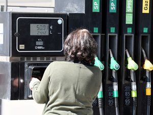 INFO MIDI LIBRE Face à la flambée des prix des carburants, l’association 40 millions d’automobilistes lance le mouvement #balancetonplein