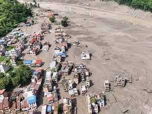 Inondations au Népal : 160 morts, disparus par centaines… des villages ont disparu avec les crues soudaines et les coulées de boue