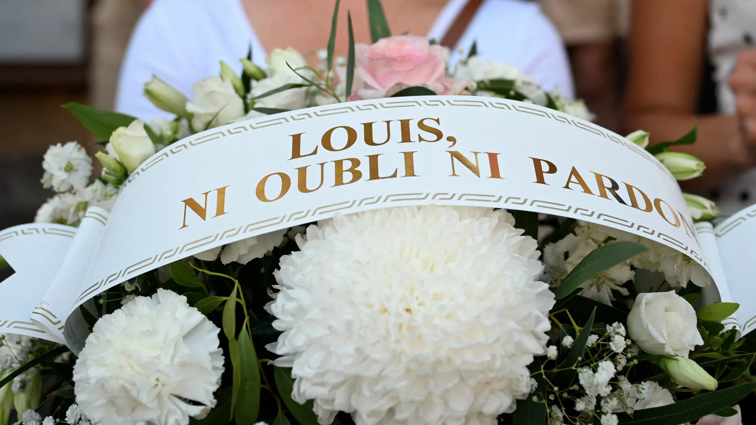 «Je n’étais pas préparée à l’enfant atypique que tu as été» : à la marche blanche de Narbonne, la mère de Louis rend hommage à son fils