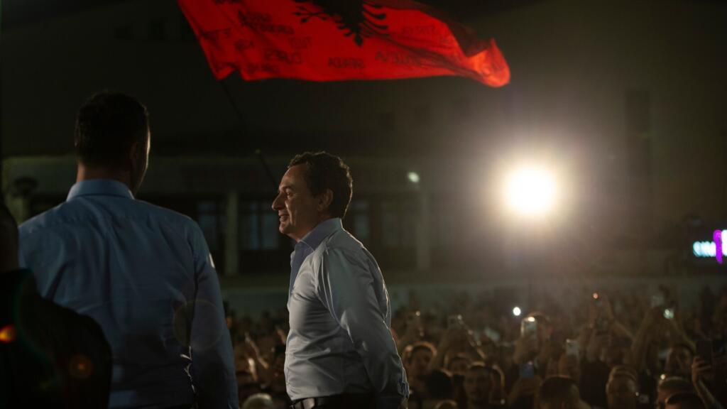 Kosovo: le parti du Premier ministre Albin Kurti en tête des législatives malgré un net recul