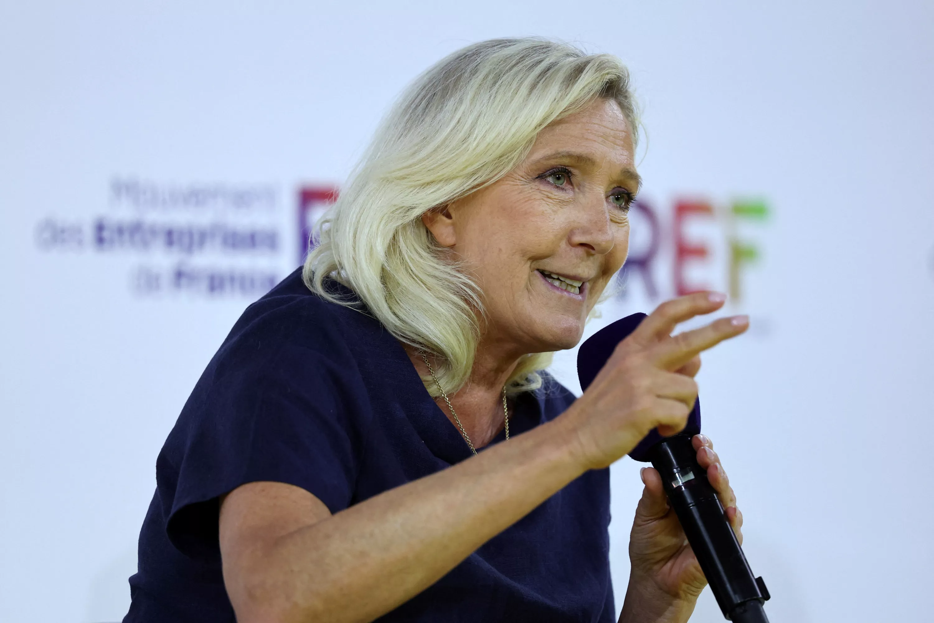 L’âge moyen du «premier emploi effectif» en France est-il bien de 27 ans, comme le prétend Marine Le Pen ?