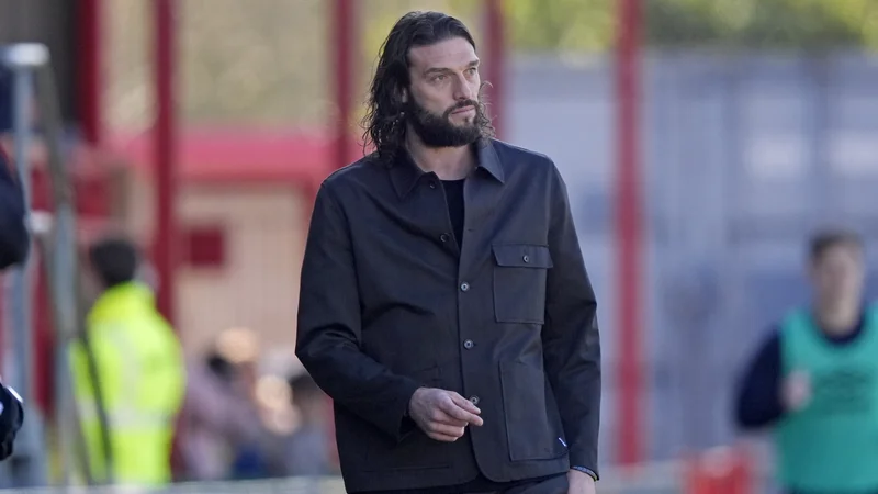 L'ancien international anglais Andy Carroll révèle avoir été agressé sexuellement par une