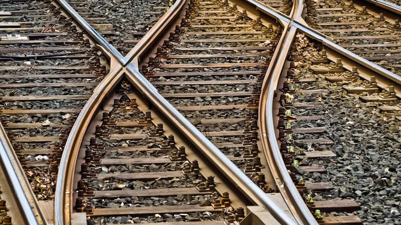 L'argent des autoroutes pour financer notre réseau ferré en grande souffrance c'est pour quand? Rien ne se passe comme prévu (et en attendant c'est la SNCF qui paie)