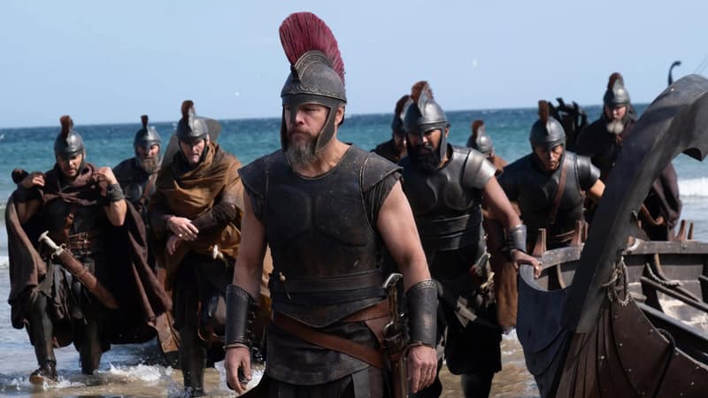 L'IMAX au cinéma c'est 1% des salles mais 10% des recettes: grâce à des places qui coûtent jusqu'à 30 euros, le format choisi pour le film L'Odyssée est-il la révolution business du cinéma?