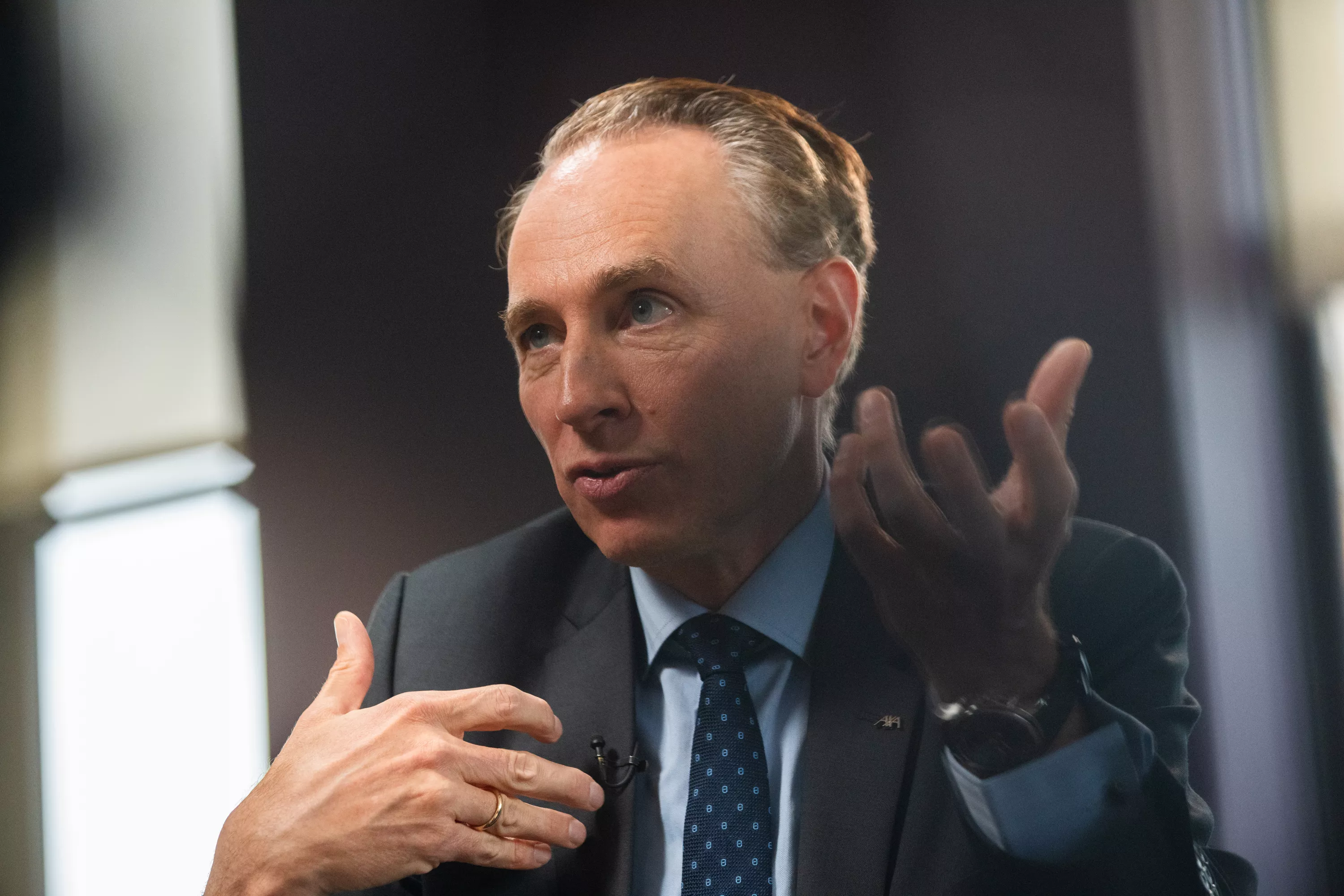 « La campagne présidentielle ne doit pas affaiblir la crédibilité de la France » : la mise en garde de Thomas Buberl, directeur général d’Axa