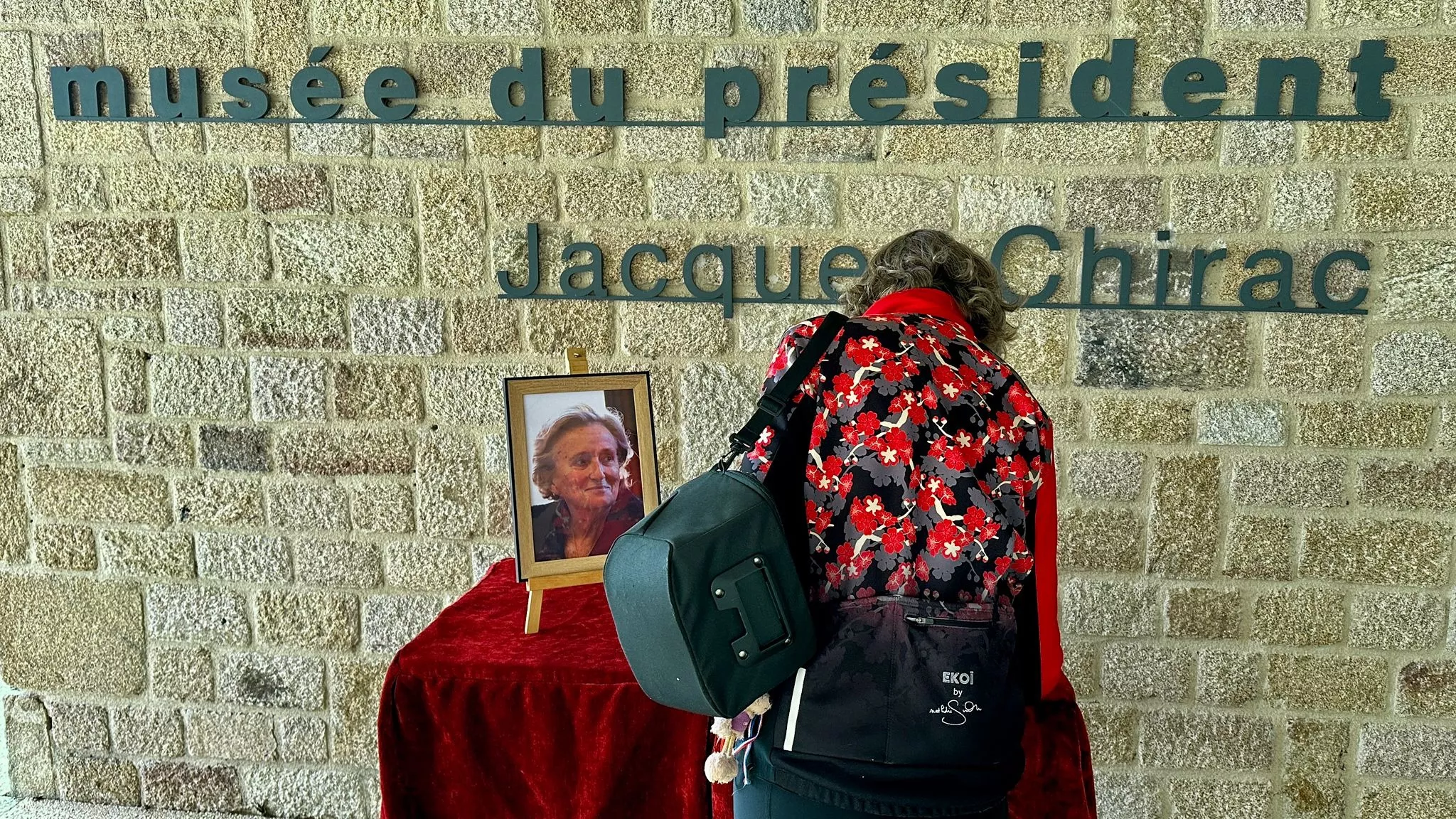 « La classe, la discrétion, l’intelligence » : à Sarran, l’émotion feutrée d’un village qui se souvient de Bernadette Chirac