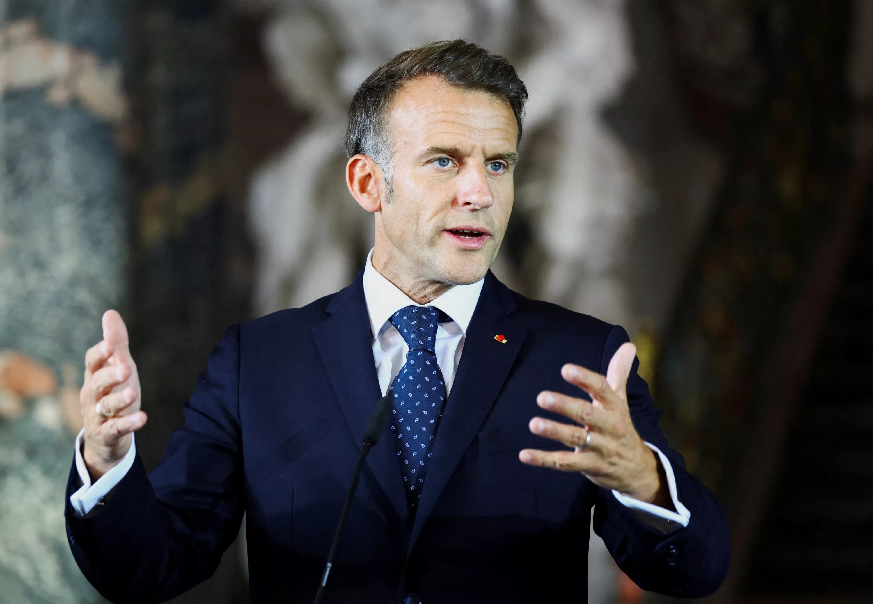 La France n’a aucun «objectif chiffré» et «aucun laxisme» sur les visas délivrés aux ressortissants algériens, corrige Emmanuel Macron