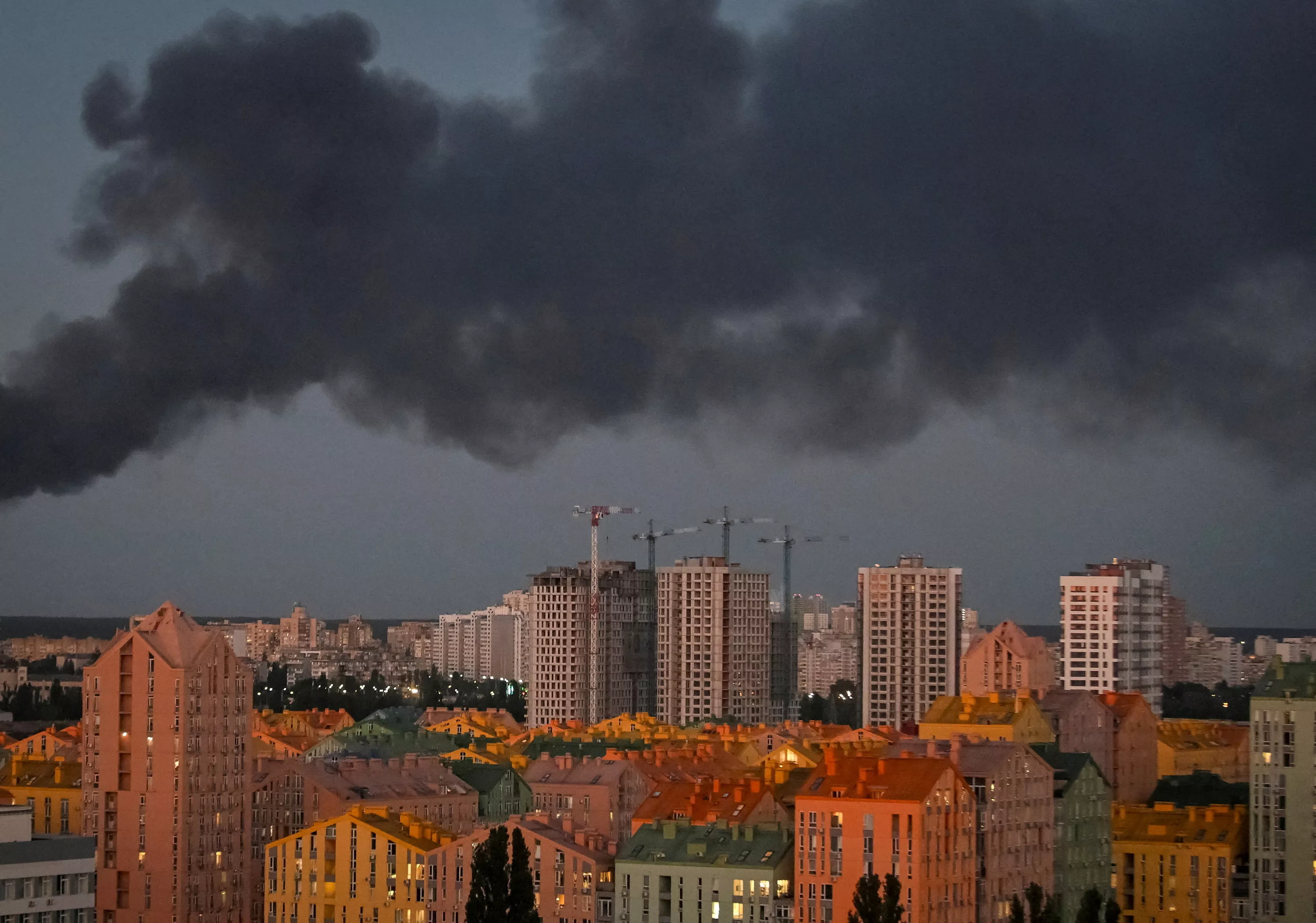«La pire attaque depuis le début de la guerre en Ukraine» : ce que l’on sait des frappes russes sur Kiev, qui ont fait au moins 17 morts
