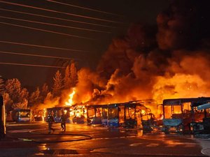 La piste criminelle est privilégiée par les enquêteurs : 17 bus de la TaM détruits dans un violent incendie près de Montpellier
