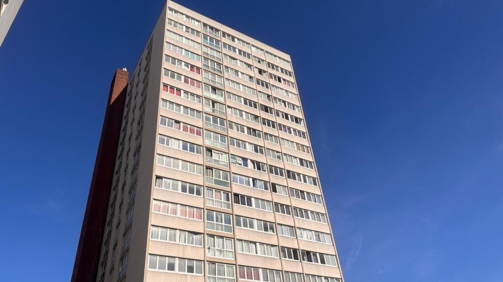 «Le matin, chez moi, il fait déjà 27 degrés»: à Aubervilliers, la canicule devient insupportable