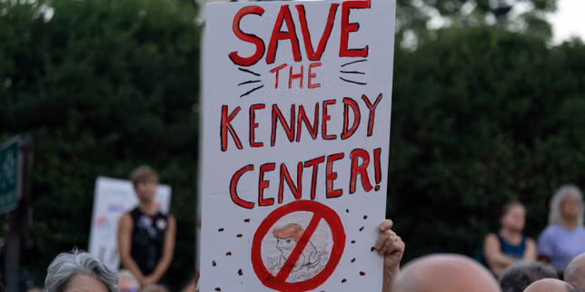 « Le sort violent que fait subir Donald Trump au Kennedy Center est inimaginable, mais la même chose peut arriver demain à des lieux culturels en France »