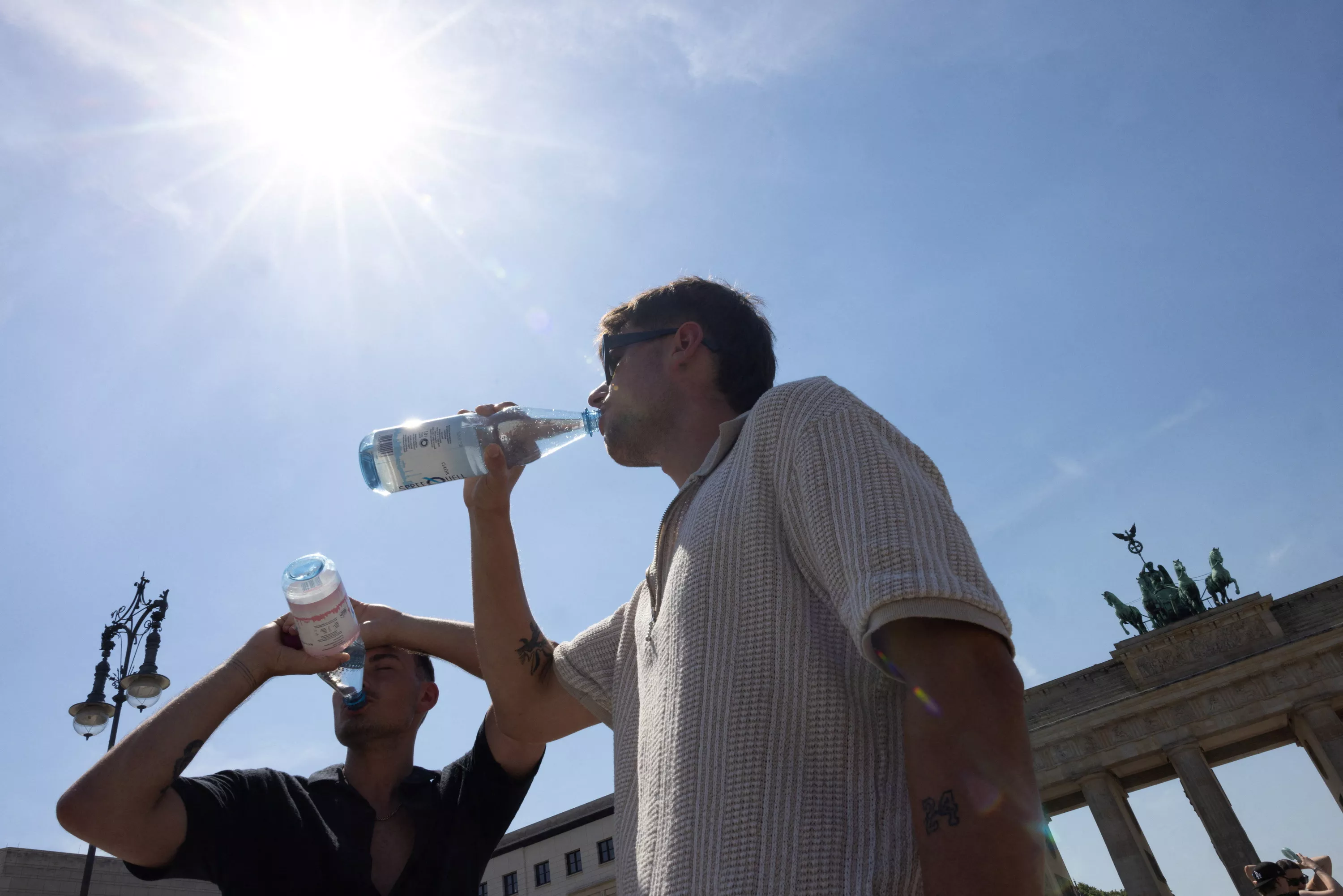 « Les Français attendent des solutions concrètes » : de LFI au RN, la canicule redistribue les cartes politiques
