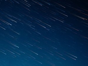 Les Perséides traverseront le ciel la semaine prochaine : où, quand et comment observer cette magnifique pluie d’étoiles filantes ?