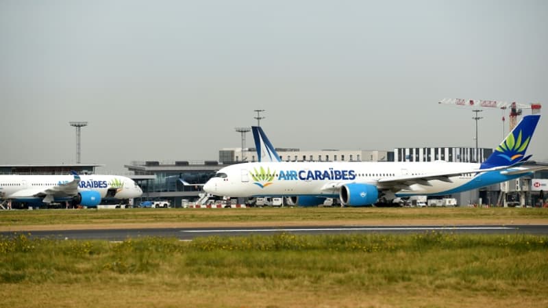 Les redevances passagers vont davantage augmenter sur les lignes domestiques et les liaisons européennes et ultramarines: les compagnies concurrentes d'Air France dénoncent l'accord entre ADP et l'État