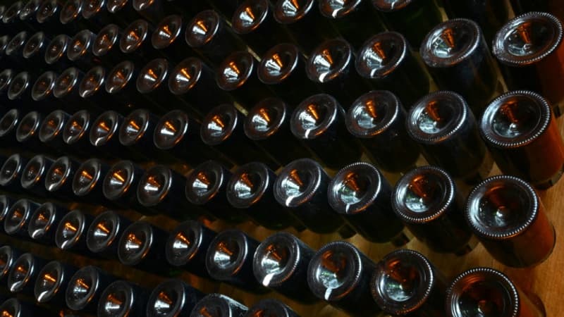 Leurs absences pour rentrée scolaire ou don du sang ne seront plus prises en compte dans le calcul de la prime de fin d'année: les salariés du champagne manifestent pour défendre leur convention collective