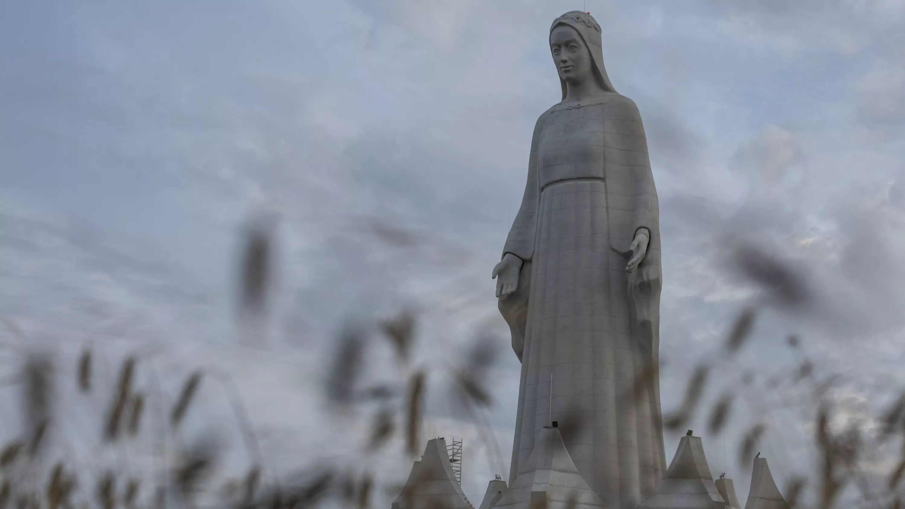 «Levons les yeux vers le ciel» : en Pologne, «Maryjka», la plus haute statue mariale d’Europe bénie pour l’Assomption