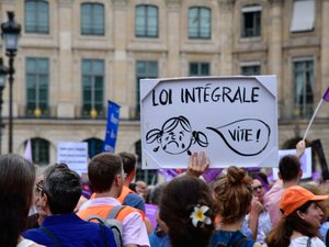 Loi intégrale contre les violences sexistes et sexuelles : quels moyens pour la future législation ?