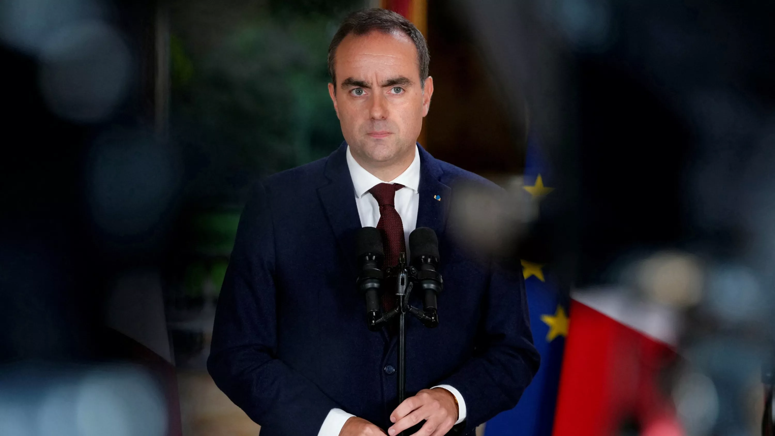 Lycées, carburants, budget : Emmanuel Macron et Sébastien Lecornu cherchent les voies de l’apaisement