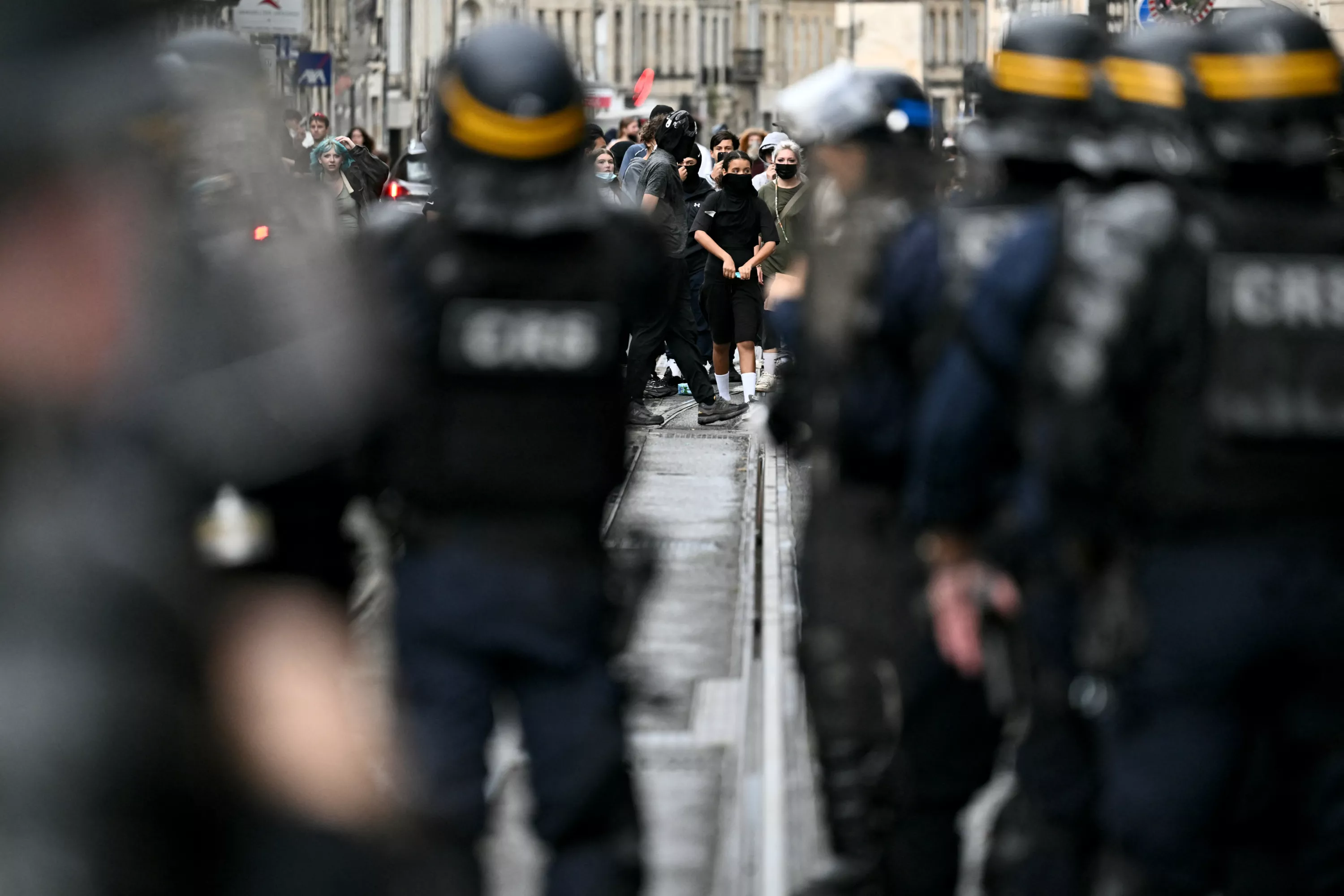 Marseille : un élève de 17 ans et des CRS blessés en marge d’un blocus lycéen