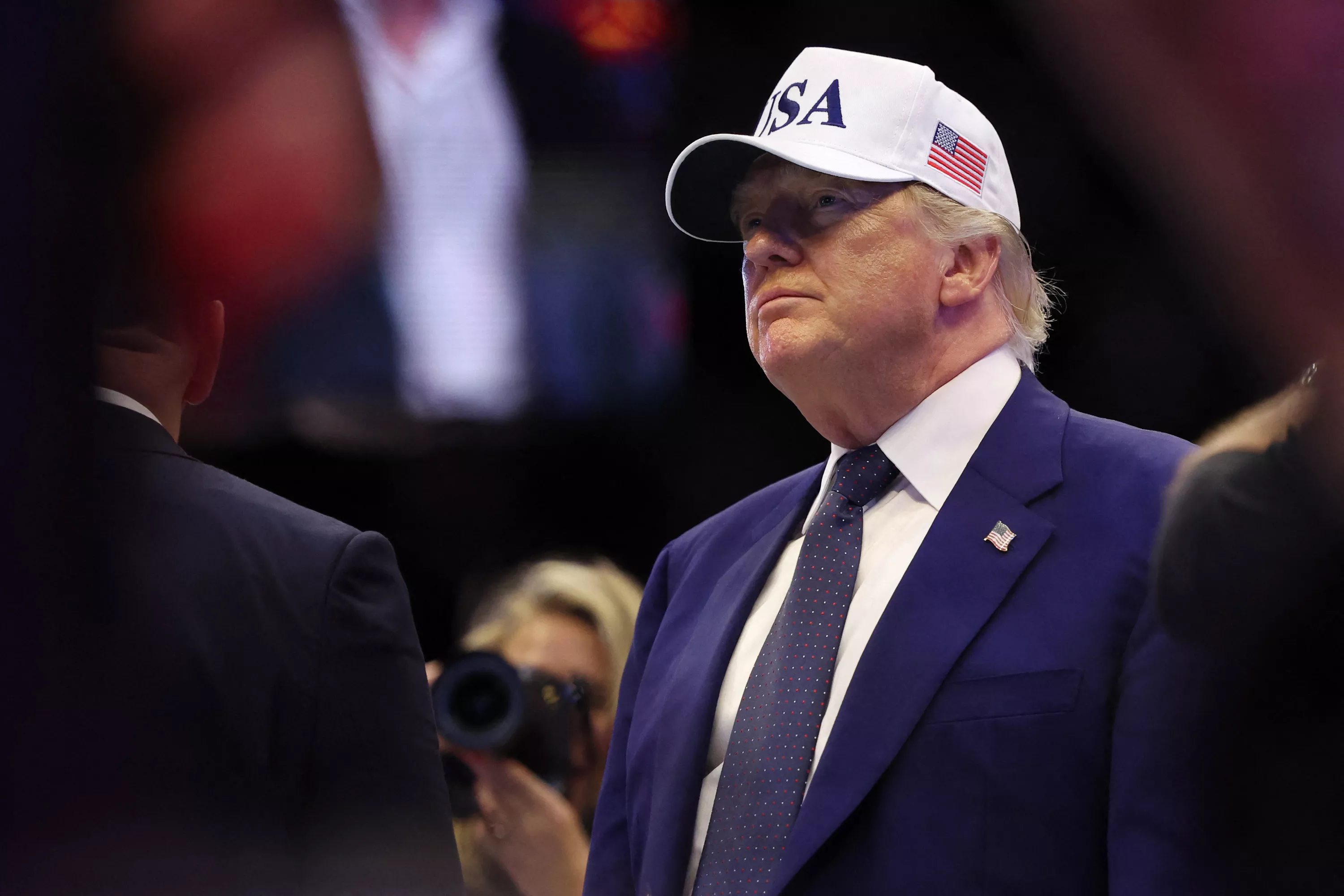Menaces spectaculaires, droits de douane... Les vins, champagnes et spiritueux Français, cibles préférées de Donald Trump