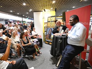 Mercredi à Montpellier, jeudi sa tournée suspendue : en 24 heures, tout bascule pour Thélyson Orélien après les accusations d’IA et de plagiat
