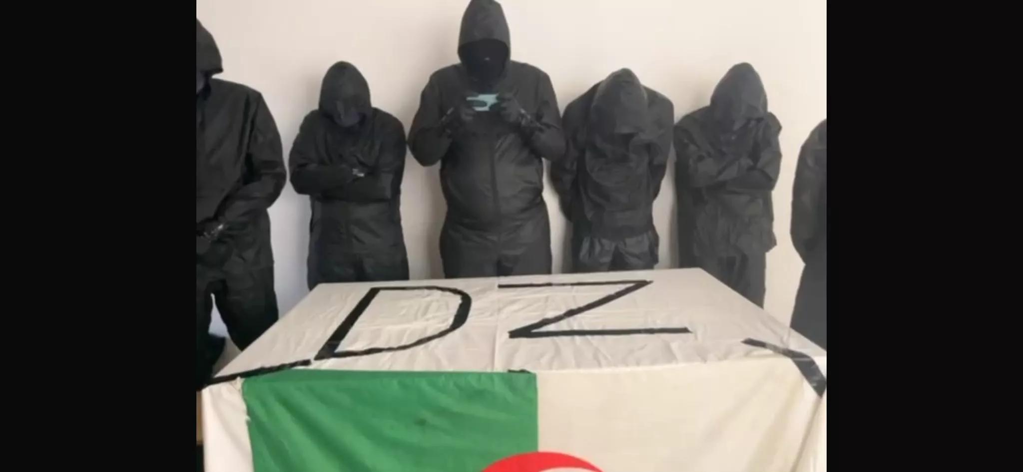 «Nous condamnons fermement cette façon de faire» : dans une vidéo, des membres présumés de la DZ Mafia nient avoir menacé le maire d’Alès
