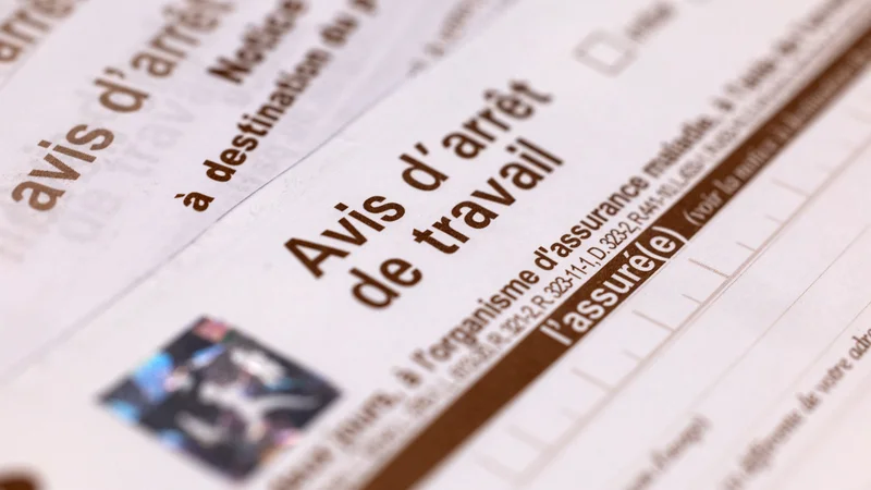 On frôle les 2 arrêts de travail par an et par salarié en moyenne: l'absentéisme bat un record en France au moment où le gouvernement prépare un nouveau tour de vis