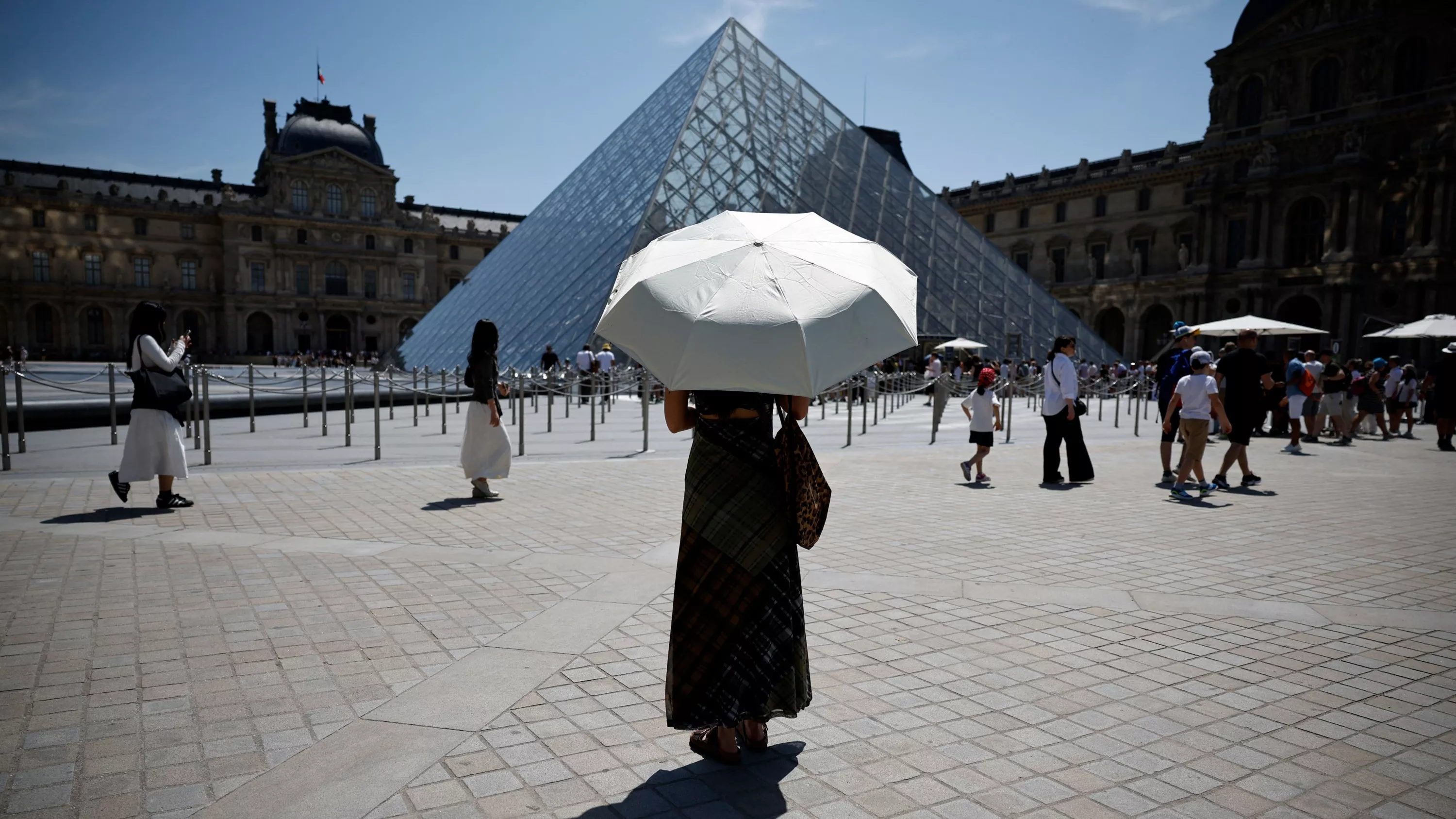 «On ne retrouvera plus les étés de notre jeunesse»: comment le réchauffement climatique entraîne des canicules à répétition en Europe