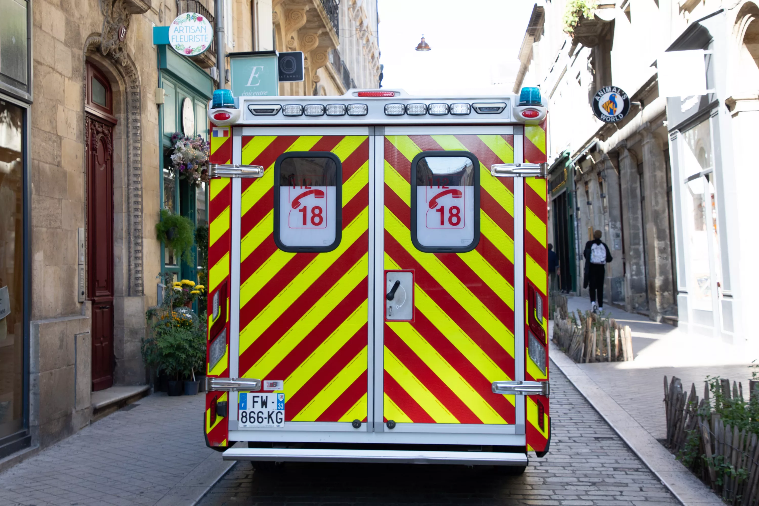 Paris : un automobiliste percute plusieurs piétons, au moins trois blessés