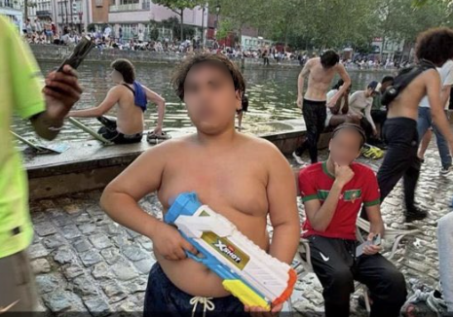 Paris : Hamza F., dit « La Douane », terreur du canal Saint-Martin, interpellé à nouveau après un vol de téléphone