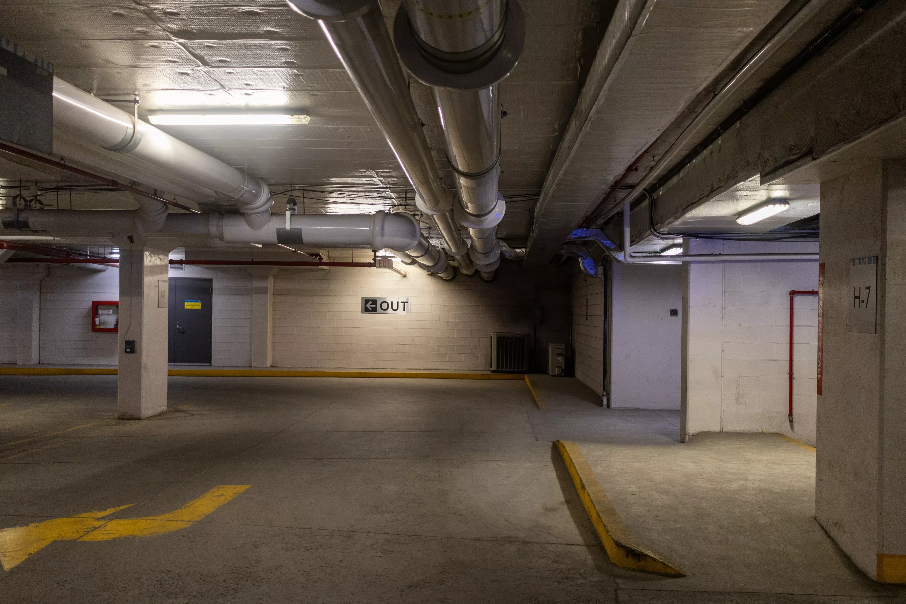 «Pas des conditions optimales» : des élèves ont passé leur oral de français du bac dans un parking souterrain à cause de la canicule