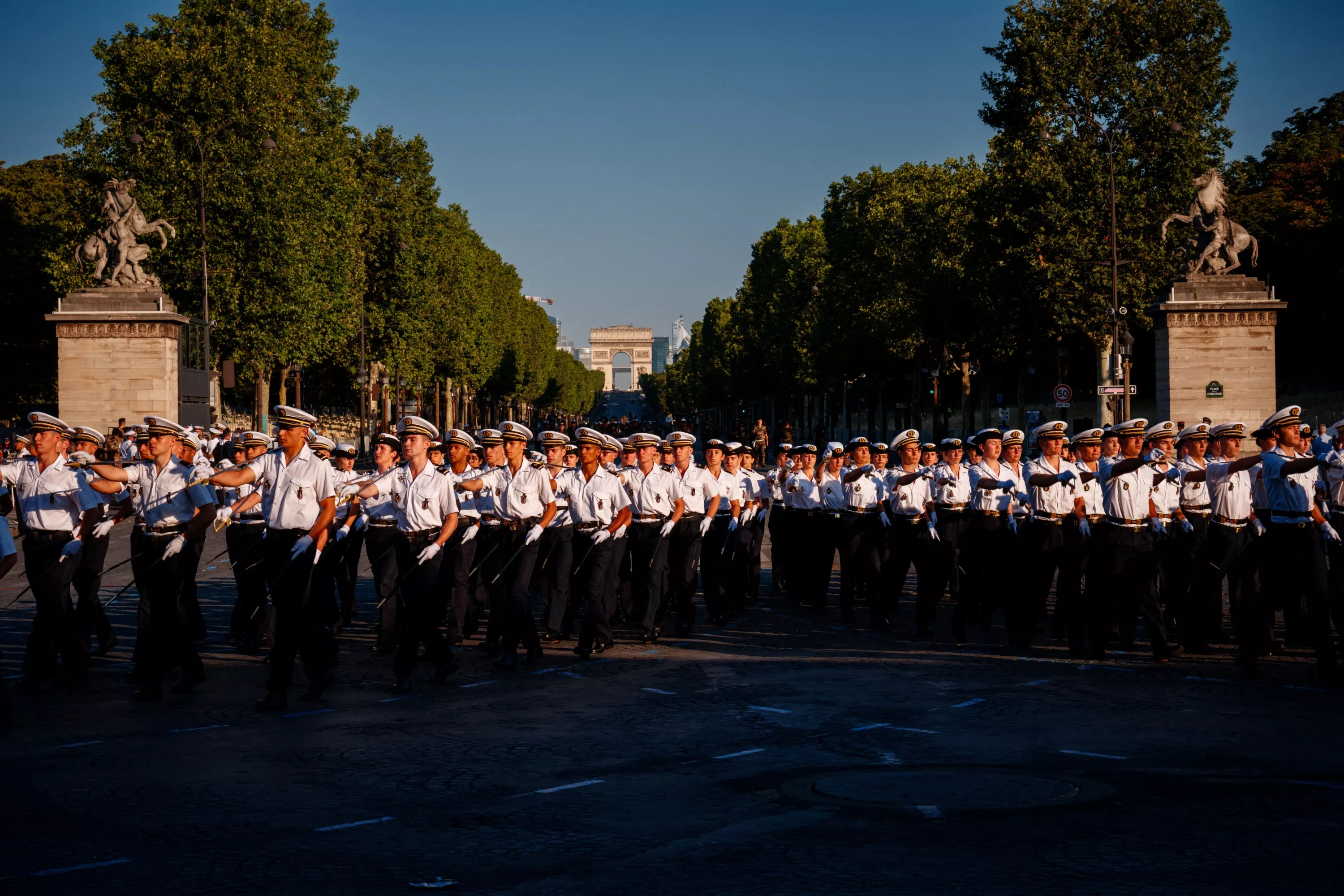 Plus de 6000 troupes à pied, 98 avions, militaires ukrainiens... Découvrez le programme du défilé militaire du 14 juillet sur les Champs-Élysées