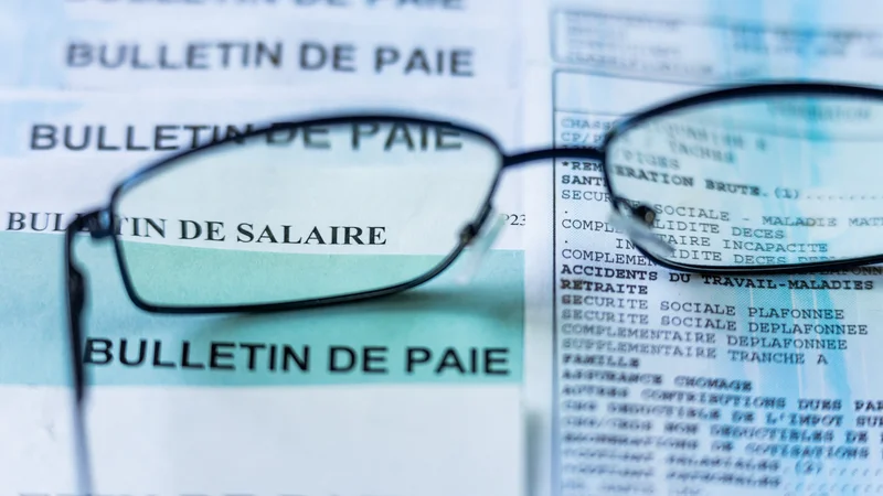Pour qu'un salarié au Smic gagne 100 euros, l'employeur paie 400: les économistes qui conseillent Matignon veulent en finir avec un système qui pénalise les augmentations