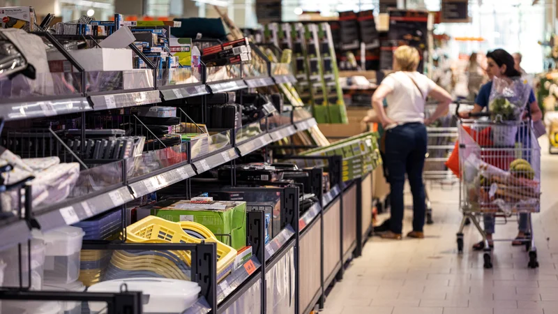 Près de 2 Français sur 3 affirment que l'inflation affecte fortement leur situation financière: les ménages estiment qu'il leur faudrait 512 euros en plus par mois pour vivre confortablement