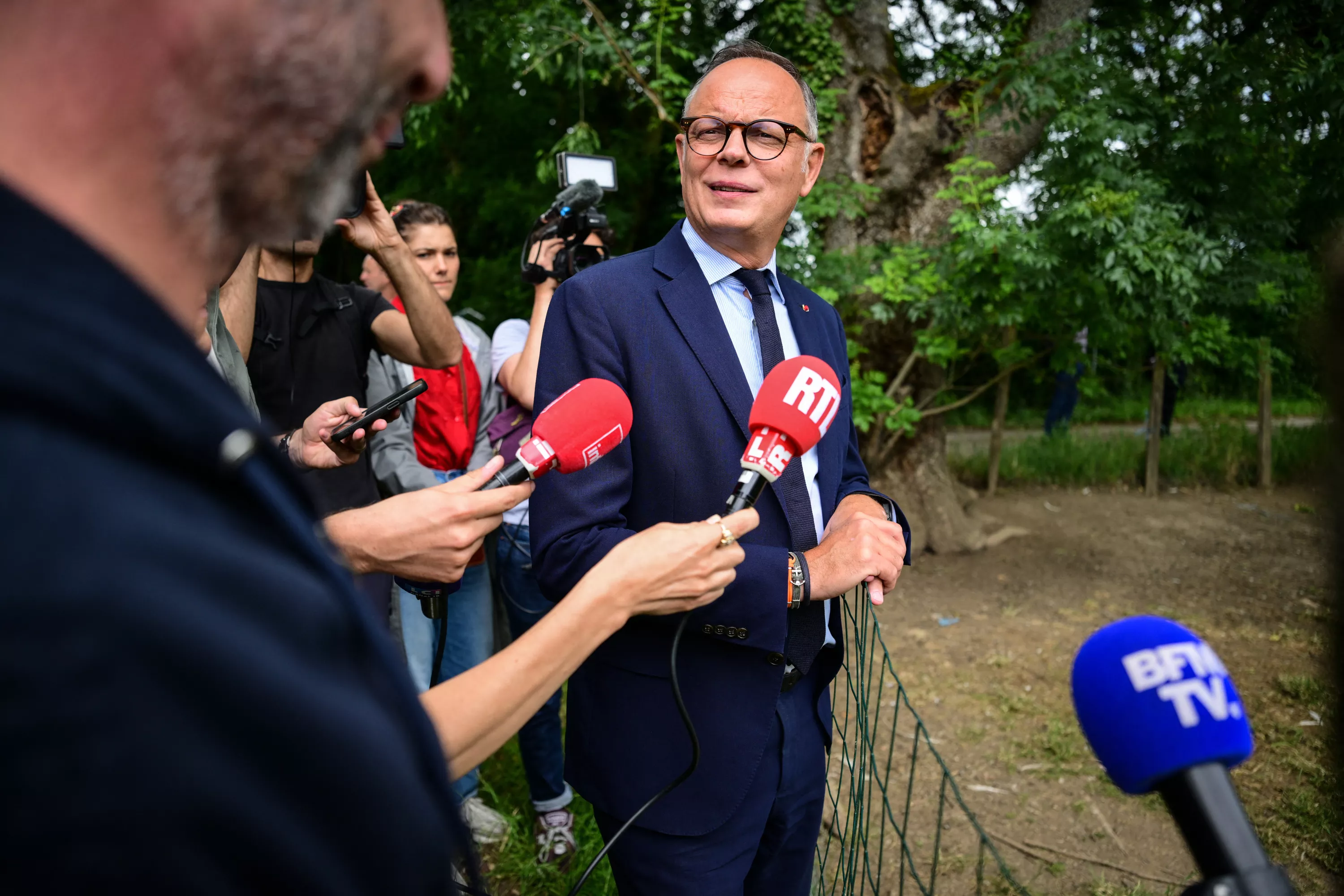 Présidentielle 2027 : Édouard Philippe toujours préféré à Gabriel Attal malgré une image dégradée dans l’opinion