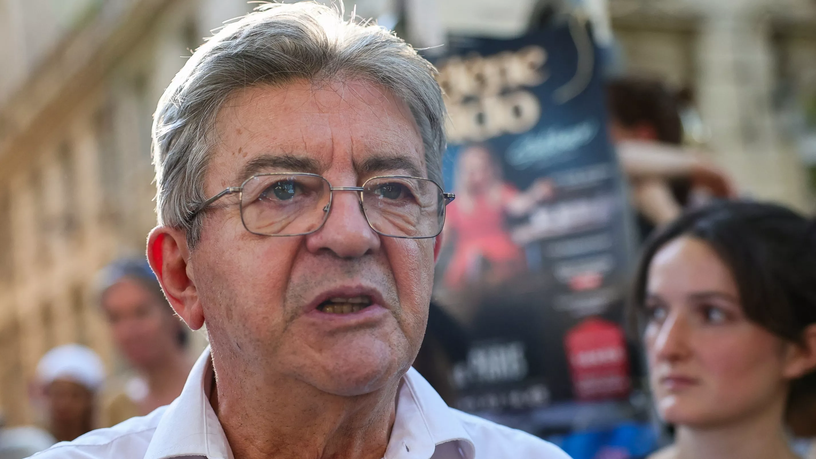 Présidentielle 2027 : se voyant déjà au 2e tour, Jean-Luc Mélenchon maintient la pression sur ses anciens partenaires de gauche
