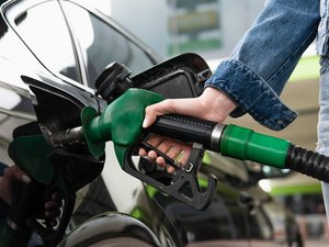 Prix des carburants : mauvaise nouvelle pour les automobilistes… faute d’accord sur le détroit d’Ormuz, les cours du pétrole explosent dans la nuit