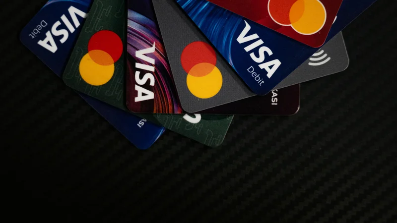 Quelques jours après le retrait du pays de la liste noire des Etats-Unis, Visa et Mastercard annoncent avoir traité les premiers paiements par carte en Syrie depuis plus de 10 ans