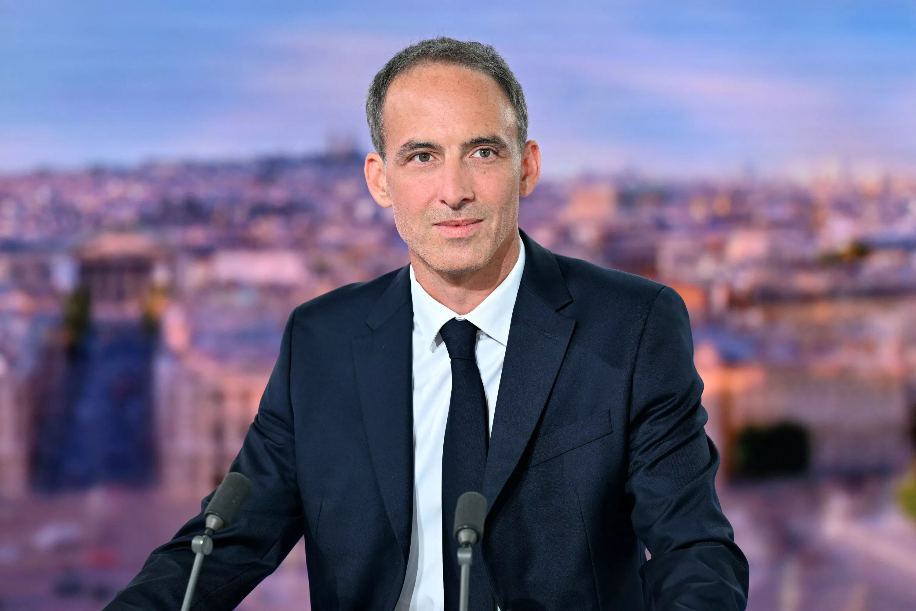 Raphaël Glucksmann, l’Européen convaincu qui veut devenir le recours de la gauche face à Jean-Luc Mélenchon