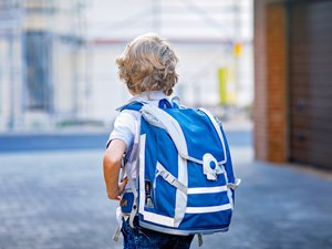 Rentrée scolaire : sac ou cartable, les bons choix pour ne pas que votre enfant s’abîme la santé