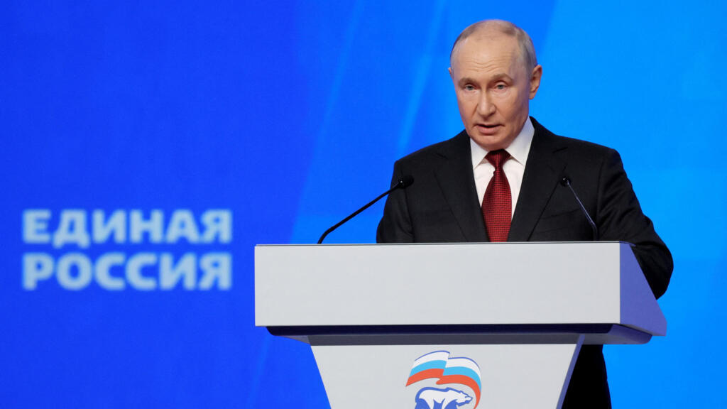 Russie: à un mois des législatives, Vladimir Poutine reste inflexible sur la guerre en Ukraine