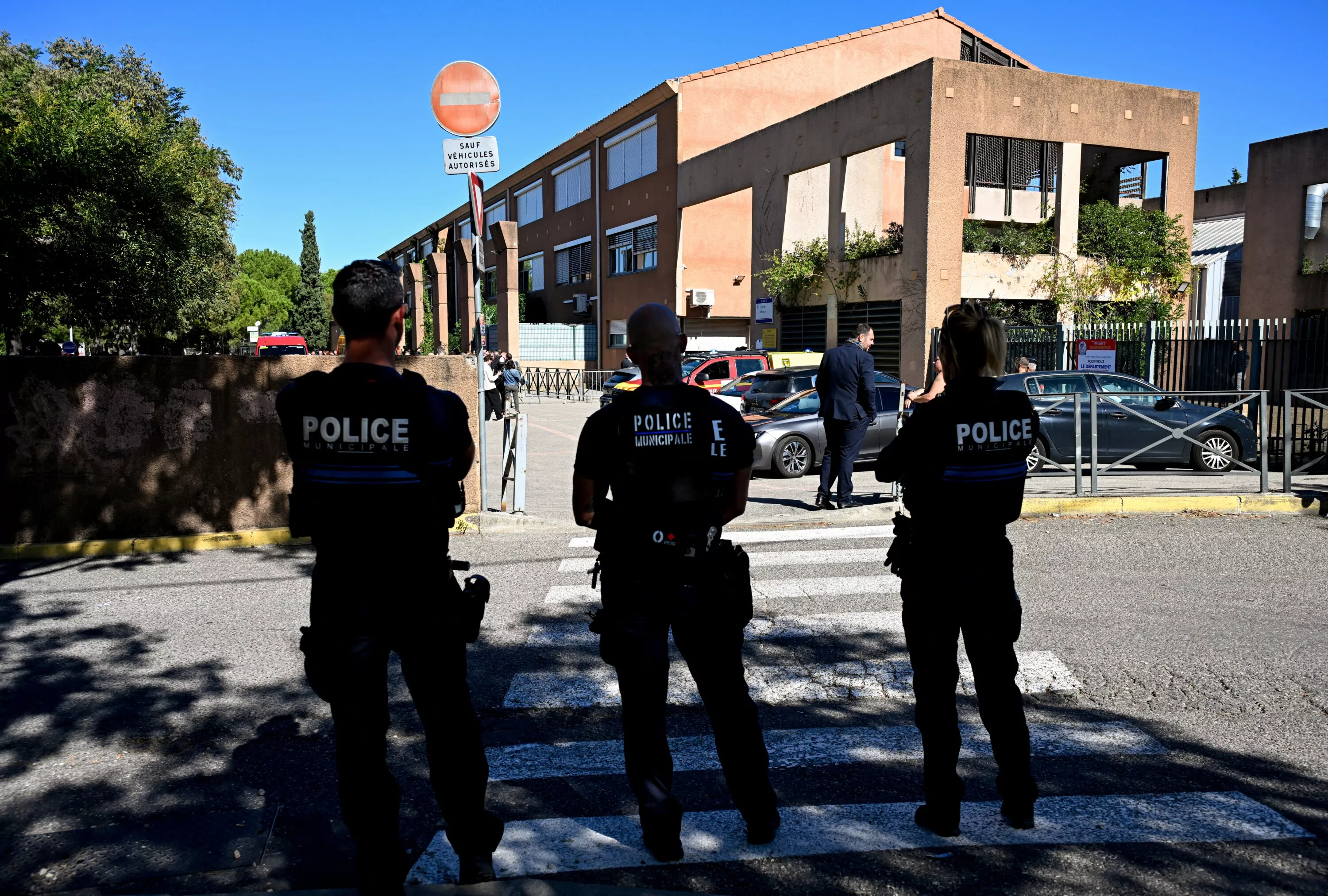 « Son but était de tuer les profs » : à Aubagne, le périple terrifiant du collégien qui a ouvert le feu sur son principal et son enseignante