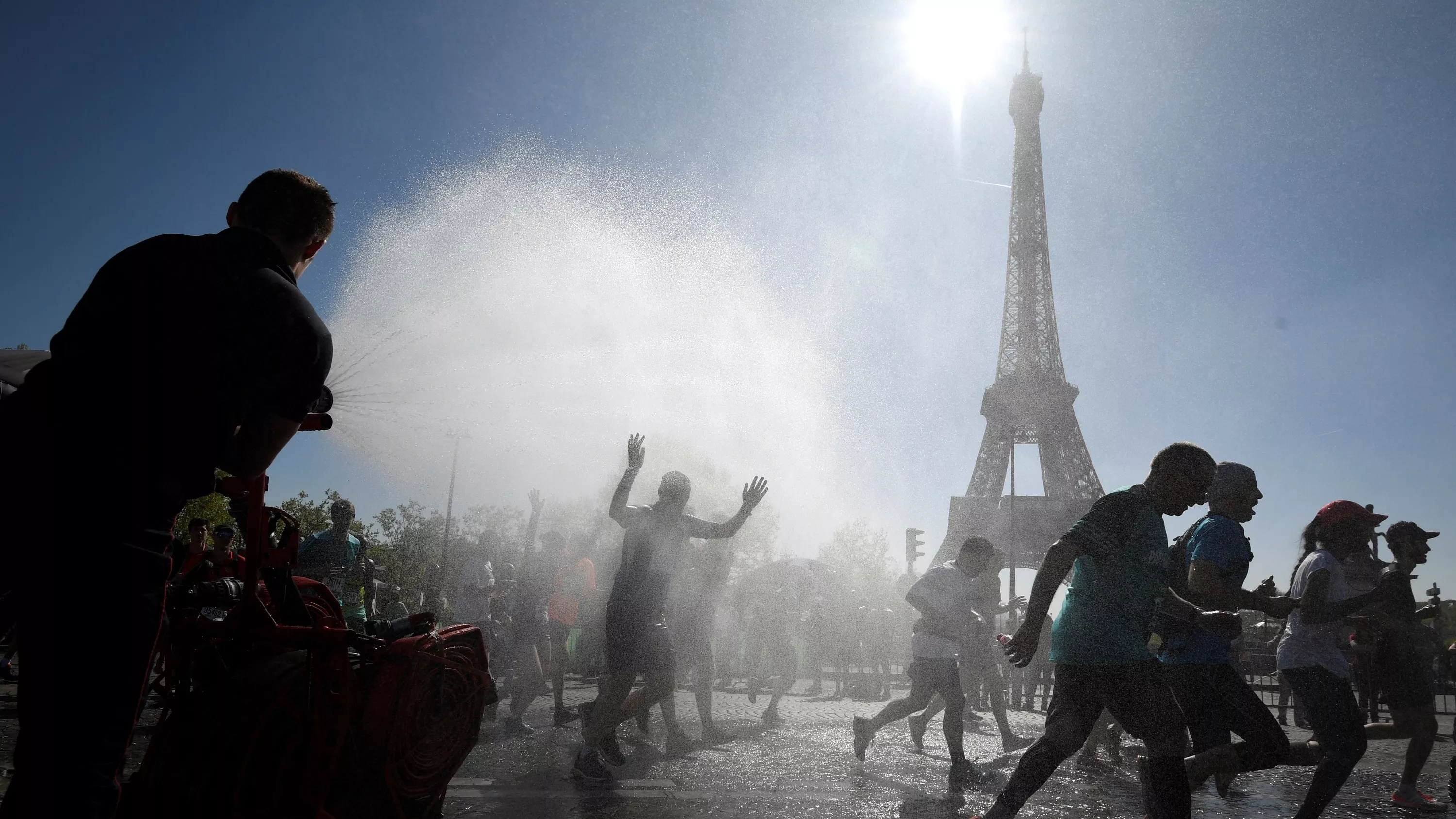 Températures, fréquence, durée, mortalité : comment les canicules ont évolué en France depuis le traumatisme de 2003