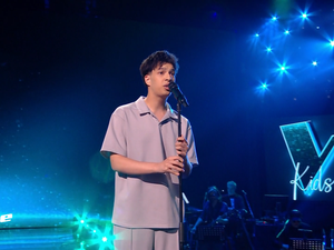 The Voice Kids : Santa en larmes après la prestation de Chamis, un Héraultais de 15 ans qui raconte avoir été victime de harcèlement scolaire